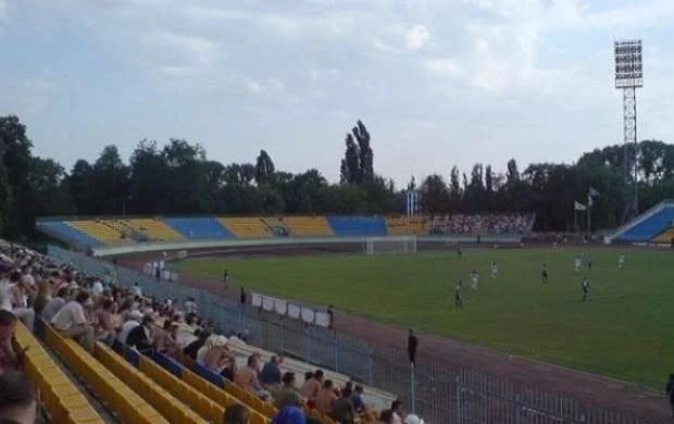 Rəqib komandanın qoluna sevinən futbolçu nə danışdı? 