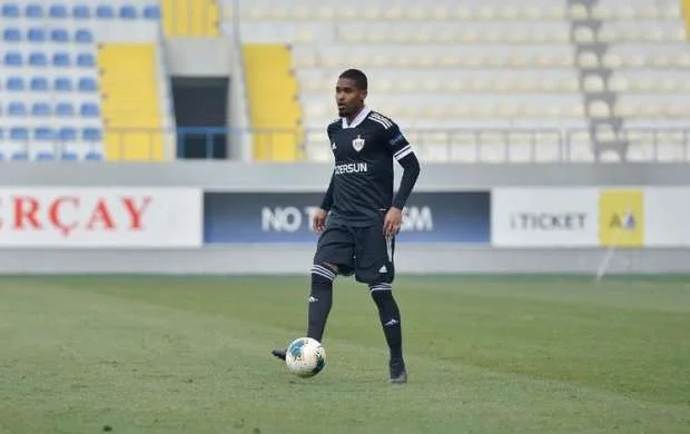"Qarabağ"ın futbolçusu "ən yaxşı"lar sırasında 