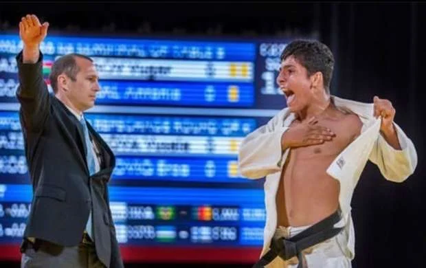 Olimpiya çempionumuz ağır çəkiyə keçdi 