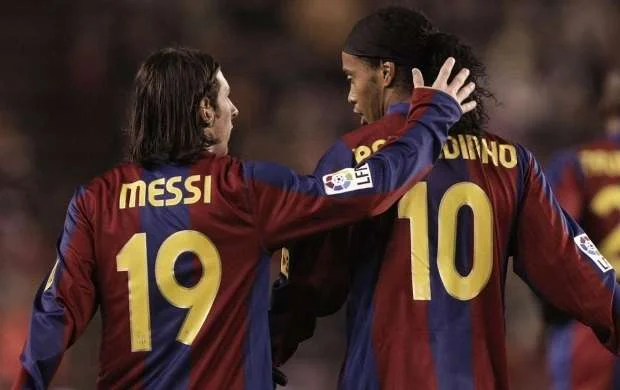 "Messinin PSJ-yə keçəcəyinə inanmazdım" - Ronaldinyo 
