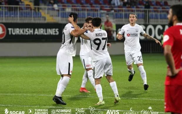 "Neftçi" "Qarabağ"a çatdı, "Sabah" ilk qələbəsini qazandı - Tura baxış 
