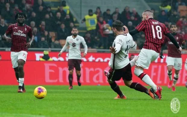"Milan" 1954/55 mövsümündəki uğurunu təkrarladı 