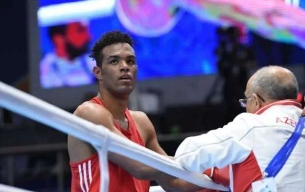 DÇ: Daha iki boksçumuz növbəti mərhələdə 