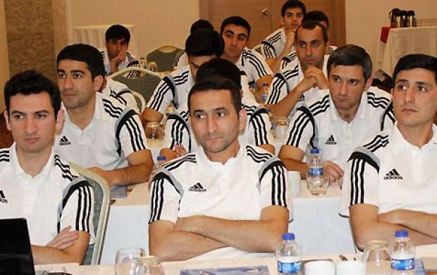Hakimlər Türkiyəyə toplanışa gedir 