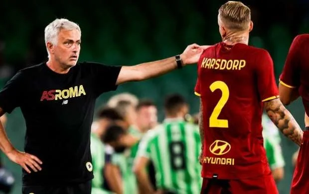 Mourinyunun uğurlu seriyasını "Milan" qırdı 
