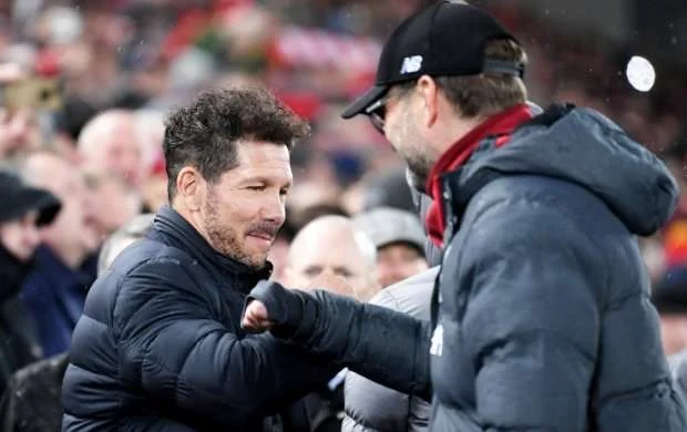 Simeone Kloppun əlini niyə sıxmayacağını açıqladı 