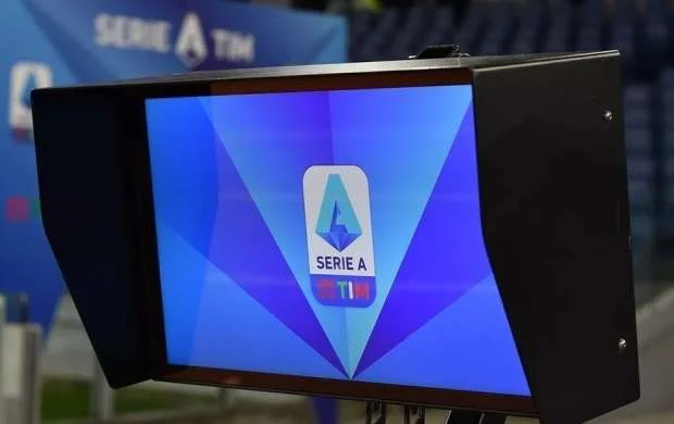 A Seriyası: "Napoli" büdrədi, derbidə xallar bölündü 