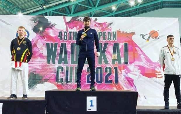Karateçimiz Avropa çempionu oldu 