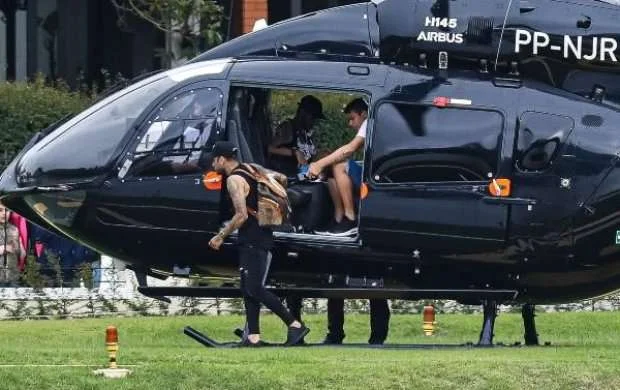 Neymar məşqə 12 milyonluq helikopterlə getdi 