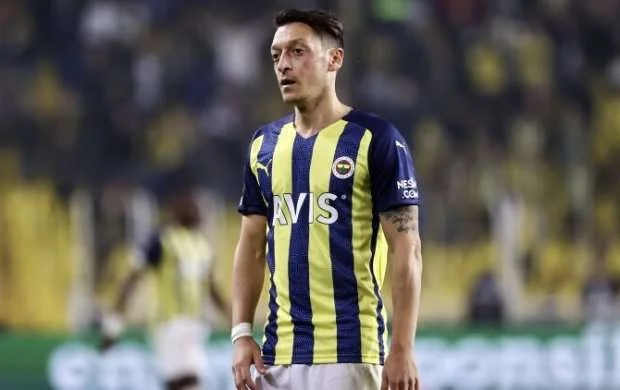 "Fənərbağça" prezidentindən Özilə: "Alveri burax"   