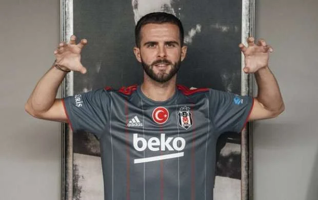 Pyaniç "Beşiktaş"da qalmaq istəmir 