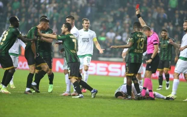 Namik Ələskərovun komanda yoldaşları cəzalandırıldı 