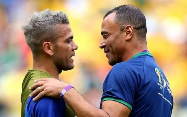 "Dani Alves DÇ-də oynaya bilər" - Kafu 