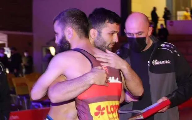 Almaniya çempionatında Azərbaycan derbisi 