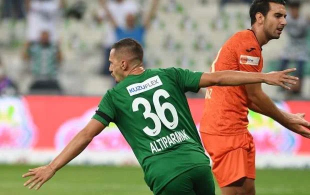 "Bursaspor" qovduğu futbolçunu geri qaytardı 