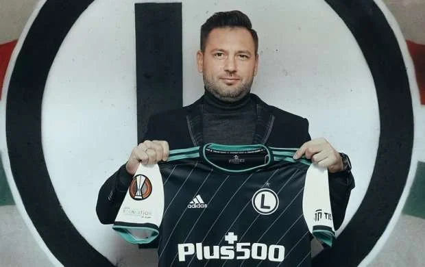 Emrelinin klubunda yeni idman direktoru 