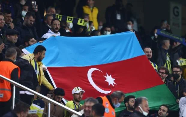 TADEF-dən təşəbbüs: Türkiyədə müalicə alan qazilərimiz matçı tribunadan izlədilər - FOTOLAR 