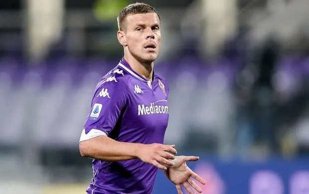 Rus futbolçu tənqid olundu: "Beləsi öz ölkəsində qalsa yaxşıdır" 