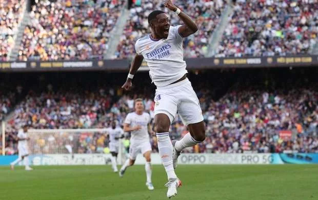 "Real Madrid"in daha iki futbolçusu virusa yoluxdu 