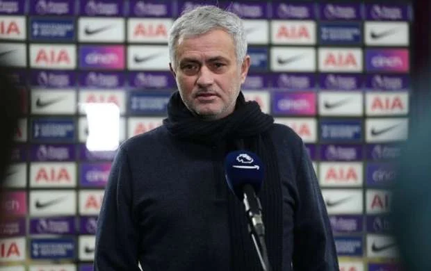 “O, Messi və Kriştianudan üstündür, həyatımda gördüyüm ən yaxşı futbolçudur” - Joze Mourinyu 