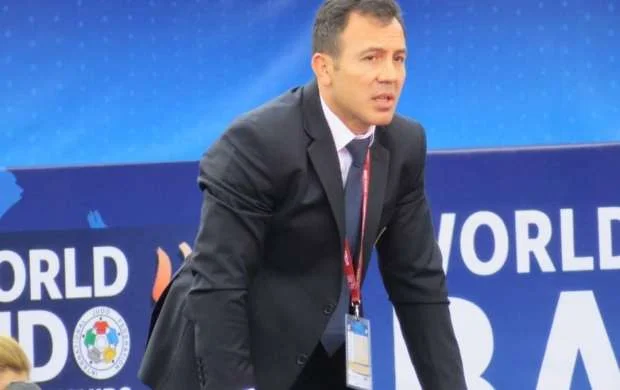 Yığmadan göndərilən məşqçi vəzifəsinə qaytarıldı 