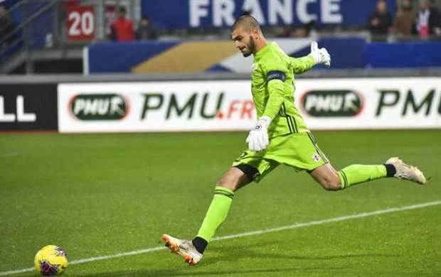 "Qarabağ" millinin qapıçısını alır - MƏBLƏĞ AÇIQLANDI 
