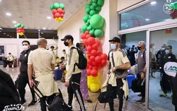 Afrika Millətlər Kubokuna gedən jurnalistlər bıçaqlandı 