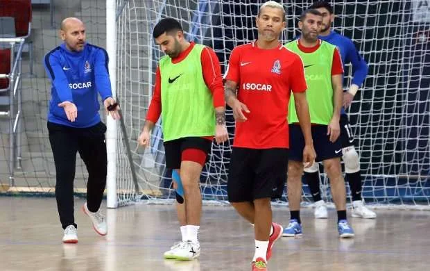 Yığmamızın üzvündən inamlı açıqlama: "Vassura meydandadırsa,..." 