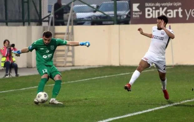 "Neftçi" 26 yaşlı qapıçıya təklif göndərdi - SON DURUM 