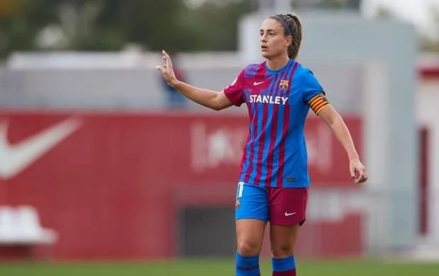 Ötən ilin ən yaxşı qadın futbolçusu "Barselona"lı oldu 