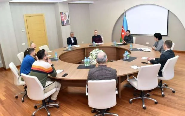 Mədət Quliyev baş məşqçilərlə görüşdü 