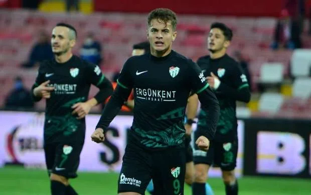 "Trabzonspor" Namikin iki komanda yoldaşını transfer etdi 