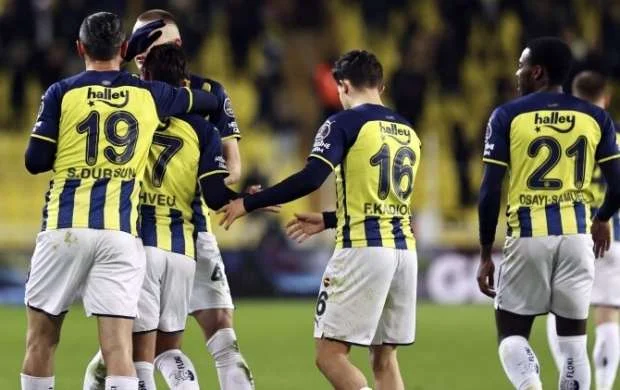 "Fənərbağça"da koronavirus şoku: 4 futbolçu yoluxdu 