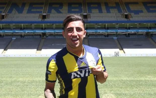 İranlı hücumçu “Hall Siti”yə keçdi 