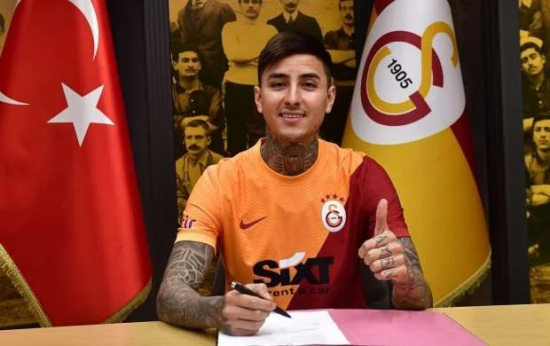 Çili millisinin üzvü rəsmən "Qalatasaray"da 