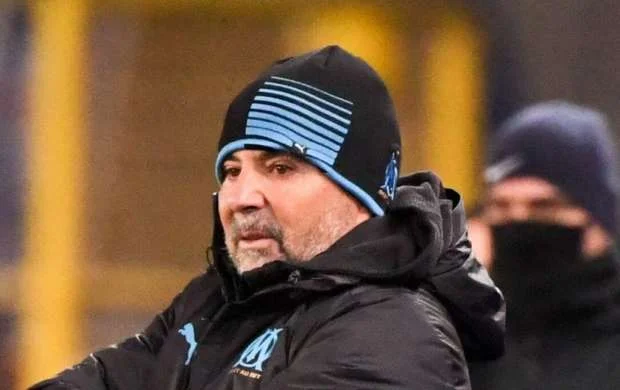 "Qarabağ"ın rəqibinin baş məşqçisi ilə futbolçuları yola getmir 