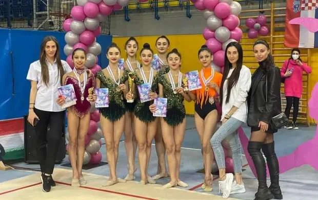 Azərbaycan gimnastları Macarıstanda "qızıl" qazandılar 