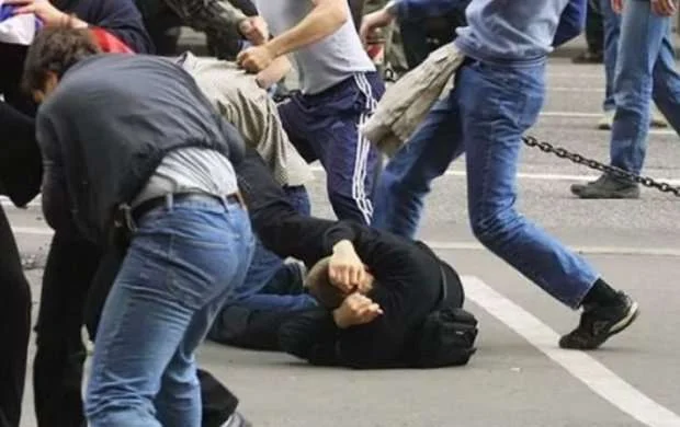 "Olimpik Marsel" azarkeşi xəstəxanalıq oldu, klub hücumu pislədi 