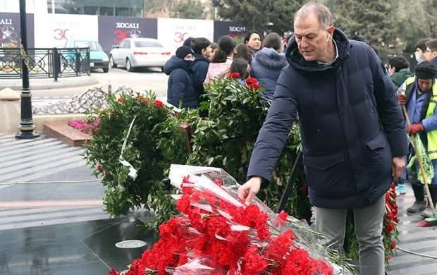 De Byazi Xocalı qurbanlarının xatirə abidəsini ziyarət etdi - FOTOLAR 