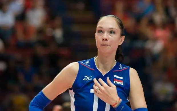 Əfsanəvi rusiyalı voleybolçu ölkəsini qınadı 