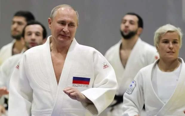 Putin vəzifəsindən kənarlaşdırıldı 
