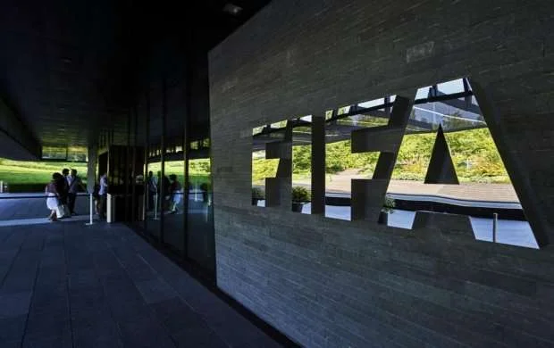 FIFA və UEFA Rusiya komandalarını bütün yarışlardan kənarlaşdırdı 