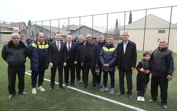 Gəncədə süni örtüklü stadion istifadəyə verildi 