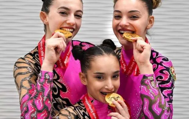 Azərbaycan komandası beynəlxalq yarışda qızıl medal qazandı 