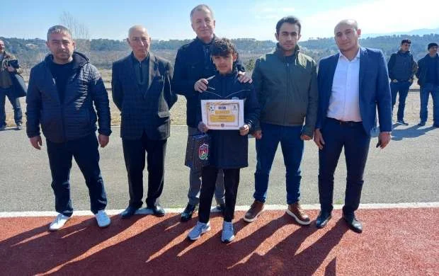 Qərb Regional Futbol Federasiyası futbolçuları mükafatlandırdı - FOTOLAR 