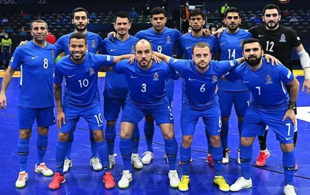 UEFA Azərbaycan millisini cərimələdi 