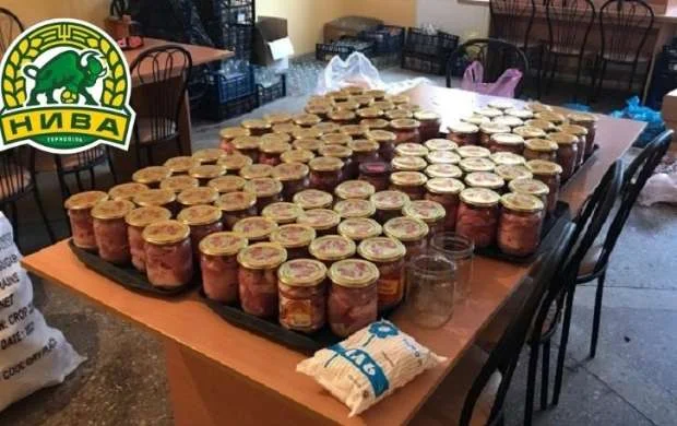 "Niva"dan orduya yardım: 10 ton məhsul göndərildi 