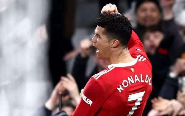 Ronaldu başdaşına nə yazılacağını açıqladı 