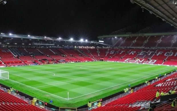 "Old Trafford" sökülür - MY harada oynayacaq? 