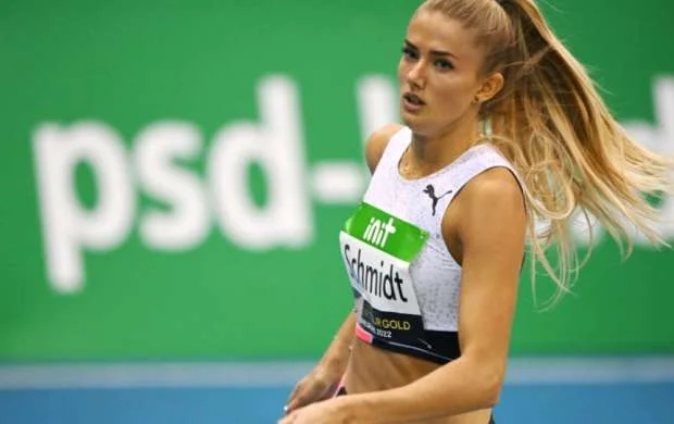 "Borussiya Dortmund"lu məşqçi podiuma çıxdı - FOTO 